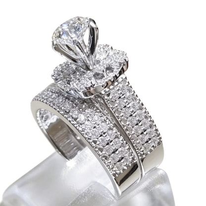 Fashionable Light Luxury Fully Diamond-Encrusted Platinum-Plated Womens Ring