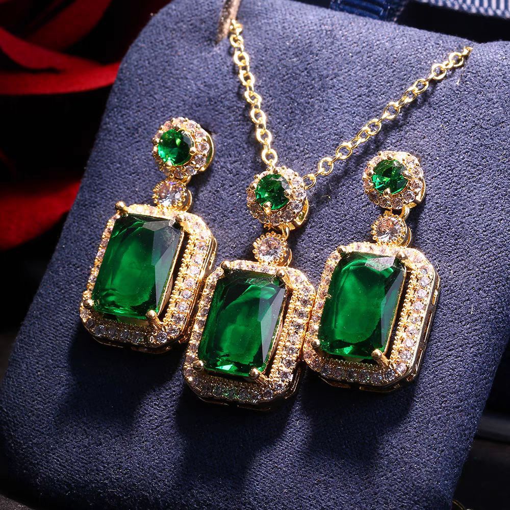 Designer-style, Niche, Light-luxury Square Stud Earrings In Emerald Vintage Green